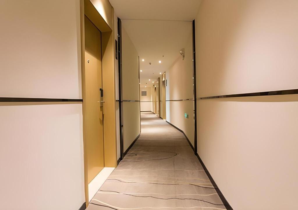 City Comfort Inn Qinzhou Port District Central Square Longmen  Eksteriør billede