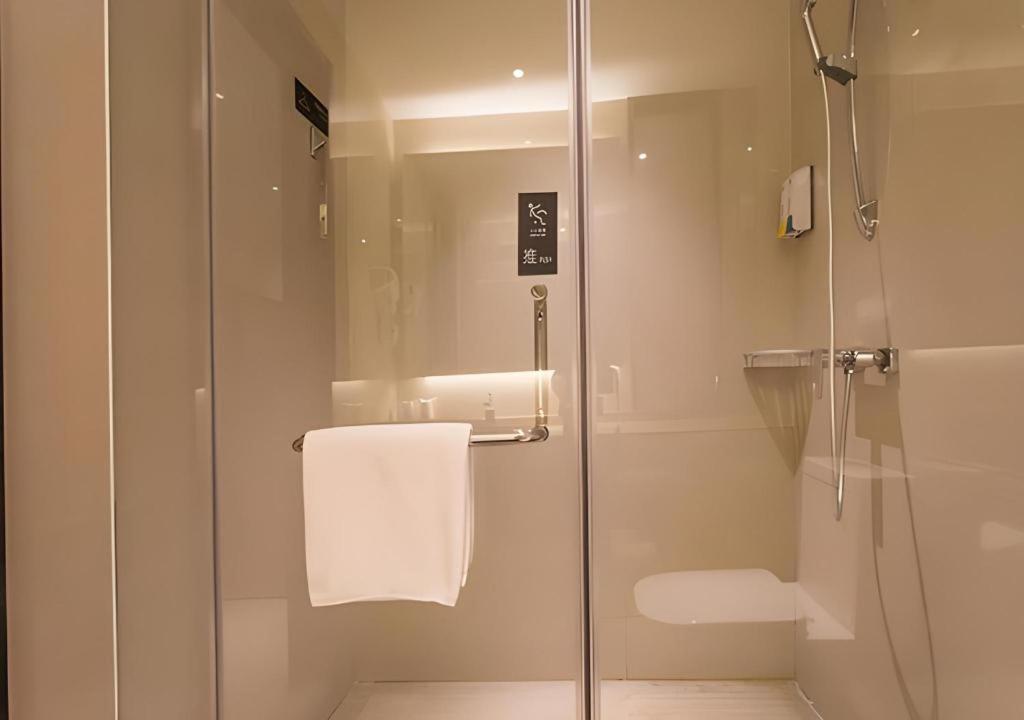 City Comfort Inn Qinzhou Port District Central Square Longmen  Eksteriør billede